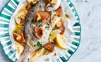 Paper baked snapper recipe with artichokes and mushrooms.